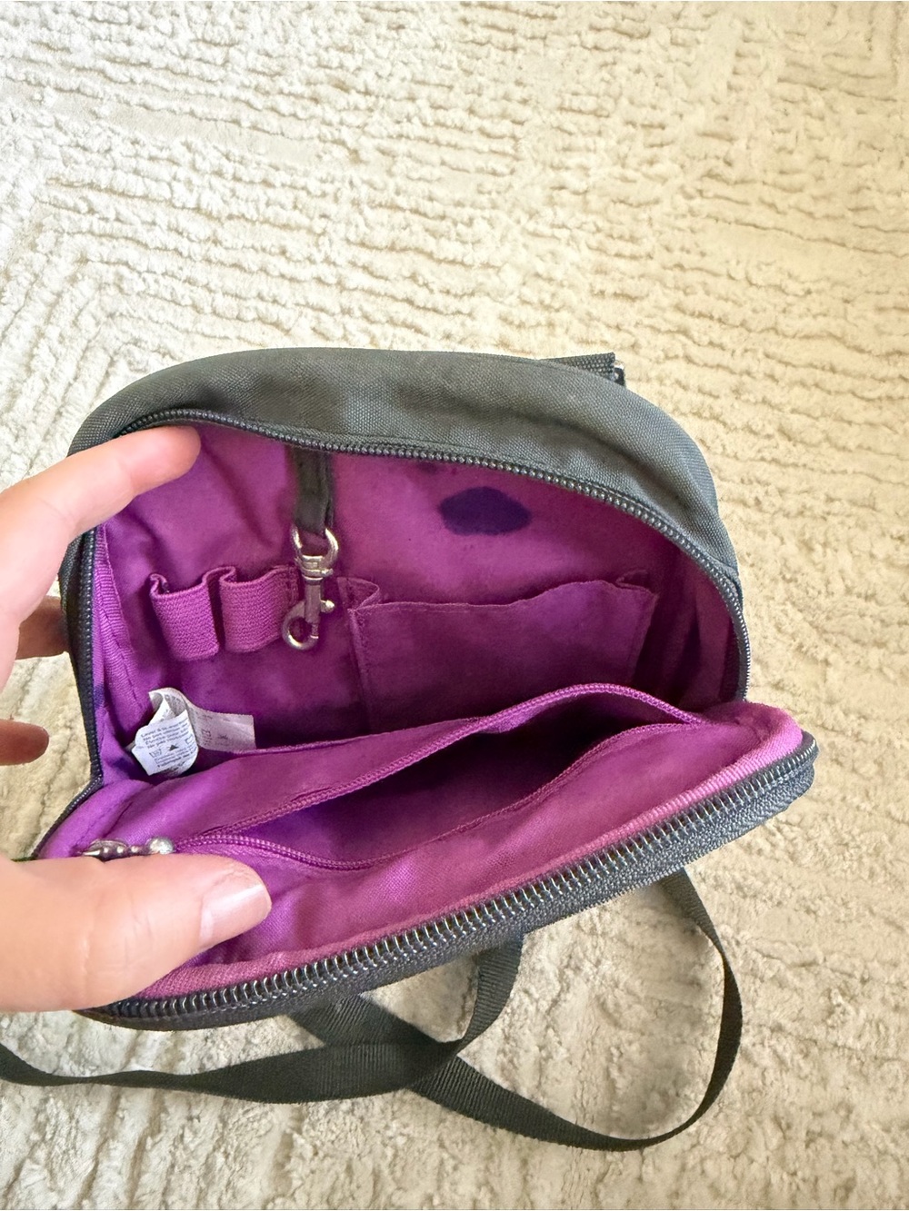 Baggallini Gray Multi Pocket Crossbody Organizer Travel Bag Purse - Picture 3 of 5